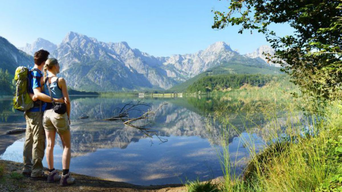 Blick über den Almsee im Almtal