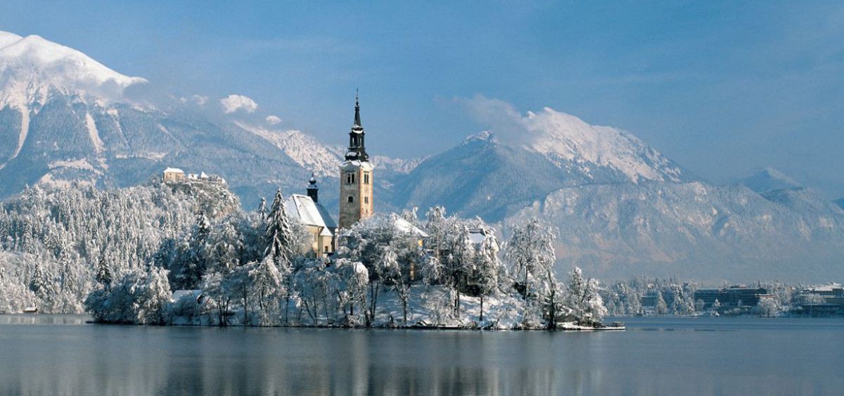Insel im Bled-See im Winter