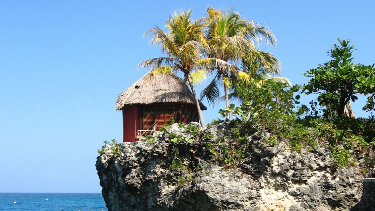 Hütte auf einem Felsen in Jamaica.