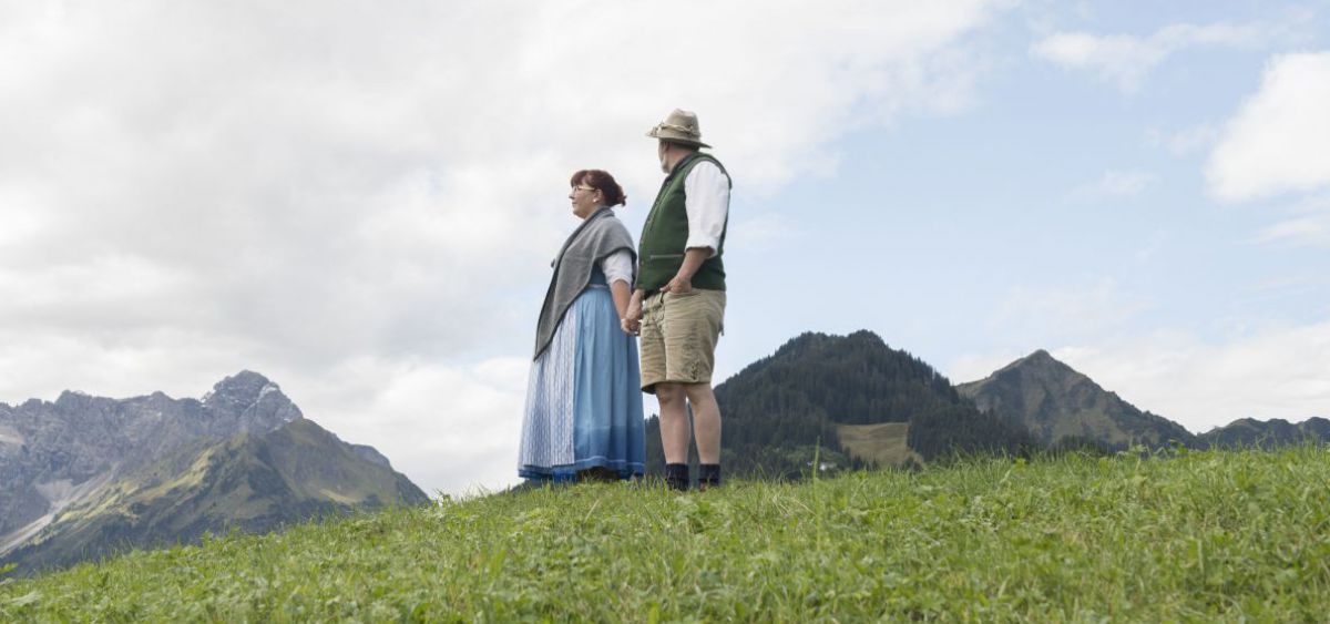 Bettina und Jeremias Riezler auf der Alm.