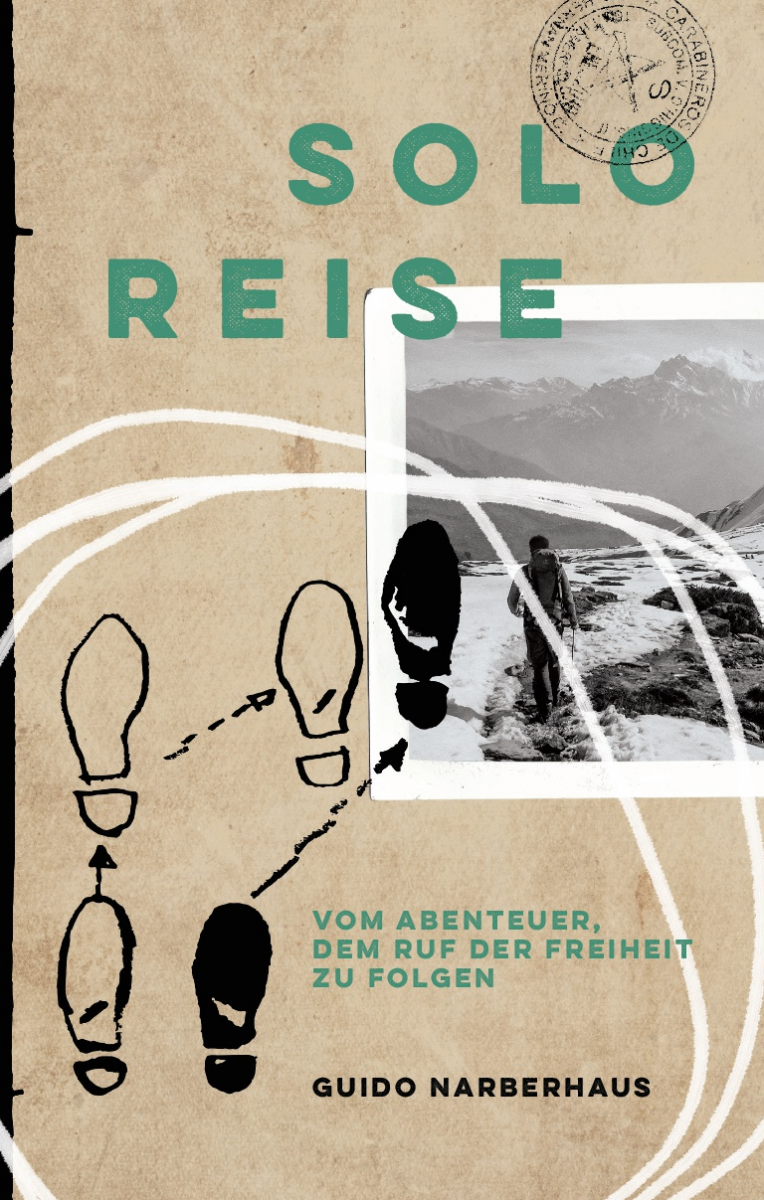 Cover mit Foto eines Bergwanderers und gezeichnete Schritte.