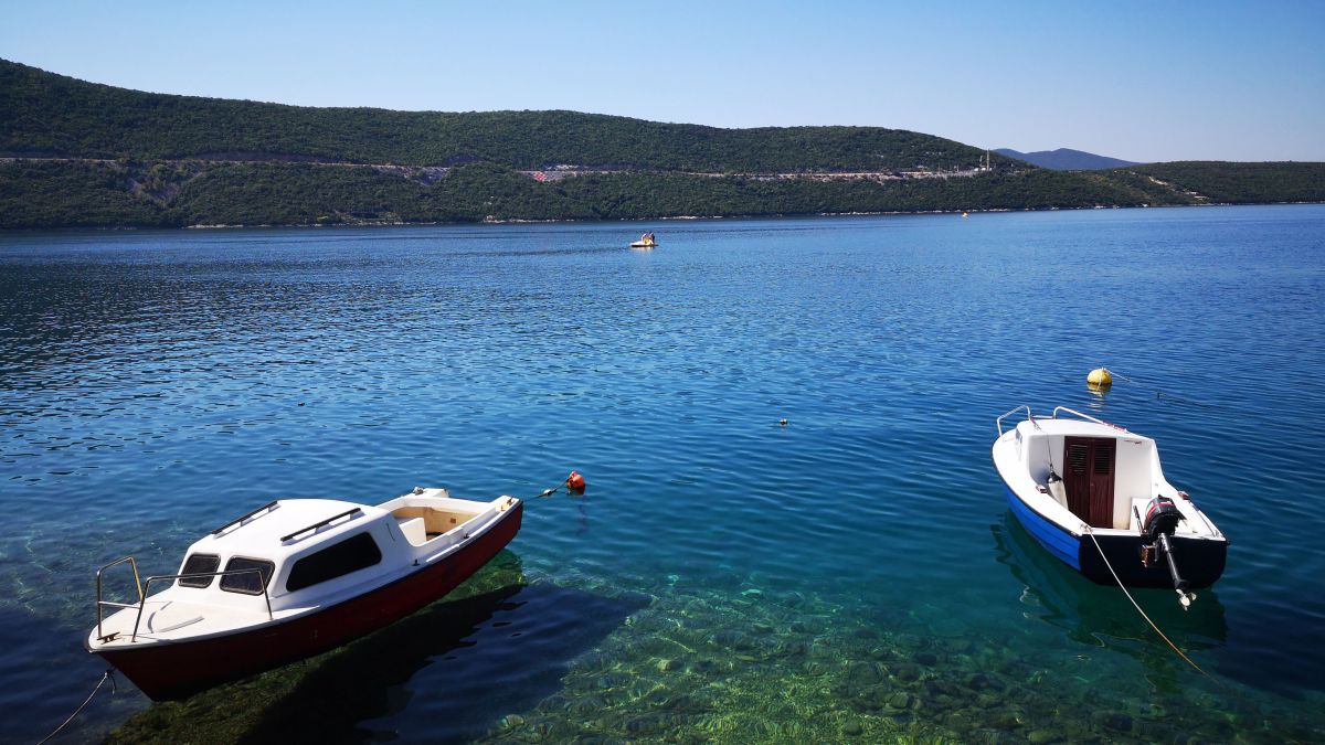 Boote in der Bucht in Neum.